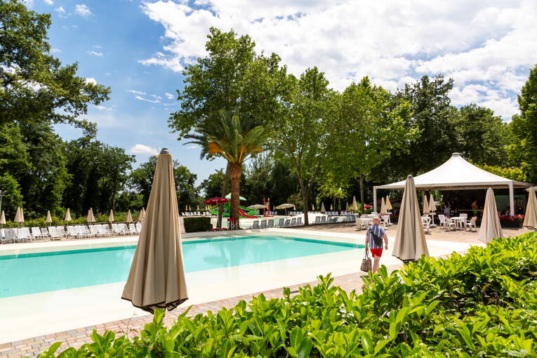 Camping Hu I Pini Village **** photo 1 Latium Tohapi